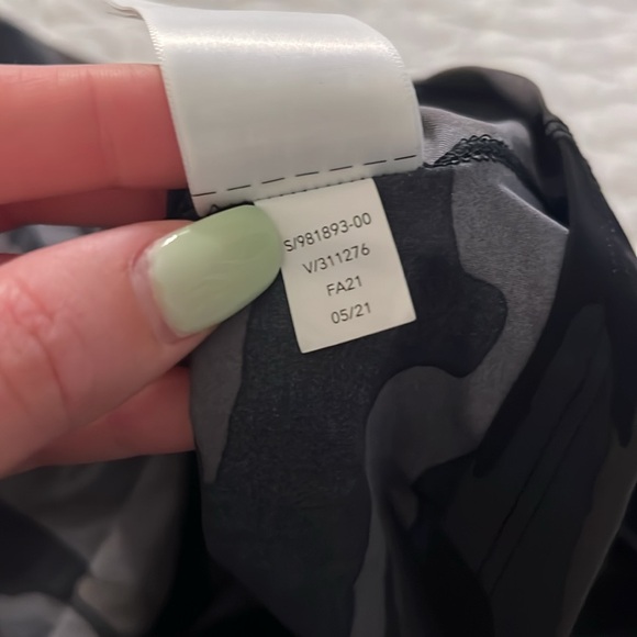 NWOT Athleta Camo Racerback Tank - Picture 8 of 8